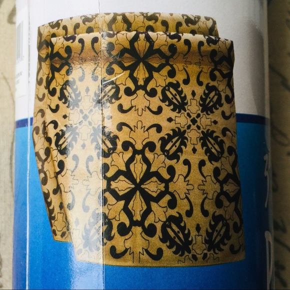 NWT: Printed Area Rug - Picture 4 of 7